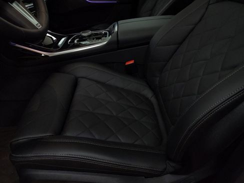 New 2026 BMW X7 xDrive40i w/ M Sport Package image 17