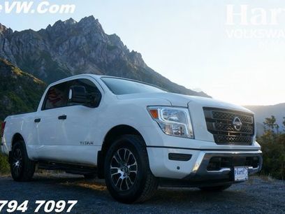 Used 2024 Nissan Titan SV w/ SV Convenience Package