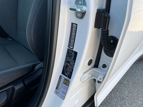 Used 2025 Kia K4 LXS image 29