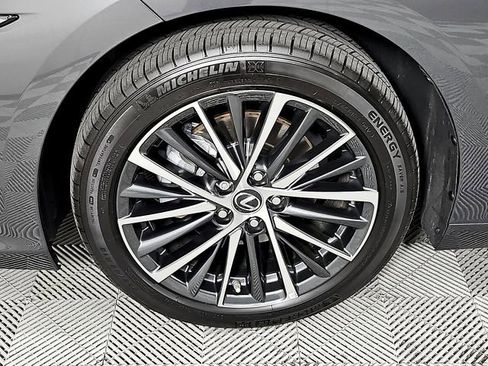 Used 2025 Lexus ES 300h w/ Premium Package image 9