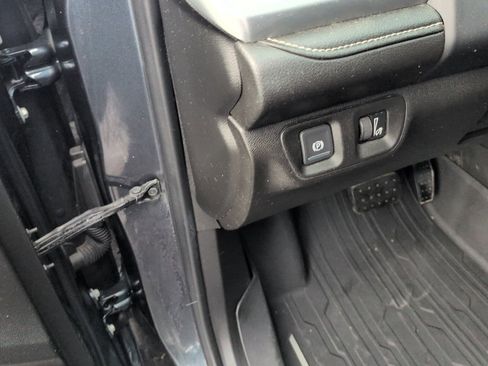 Used 2020 GMC Acadia SLE w/ LPO, Floor Liner Package image 30