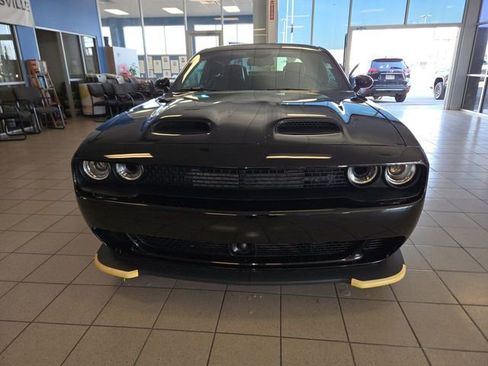 Used 2023 Dodge Challenger SRT Hellcat w/ Driver Convenience Group RWD image 3