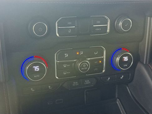 Used 2022 Chevrolet Tahoe RST w/ Sport Performance Package image 17