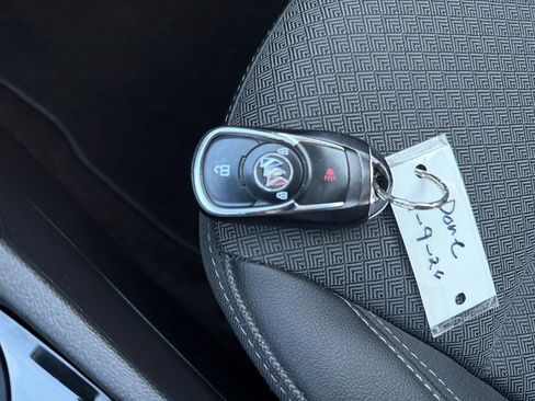 Used 2023 Buick Encore GX Preferred image 19