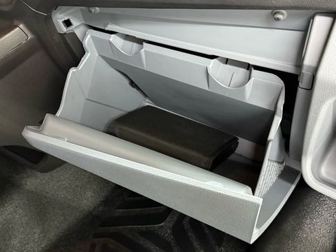 Used 2016 Ford Transit 350 XL image 33