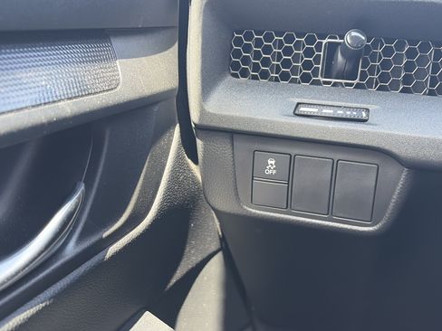 Used 2024 Honda CR-V LX image 27