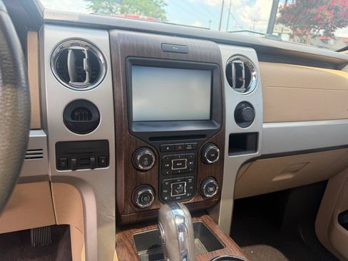 Used 2014 Ford F150 Lariat w/ Lariat Chrome Package RWD image 11