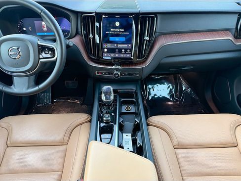 Used 2023 Volvo XC60 B5 Ultimate AWD/4WD image 18