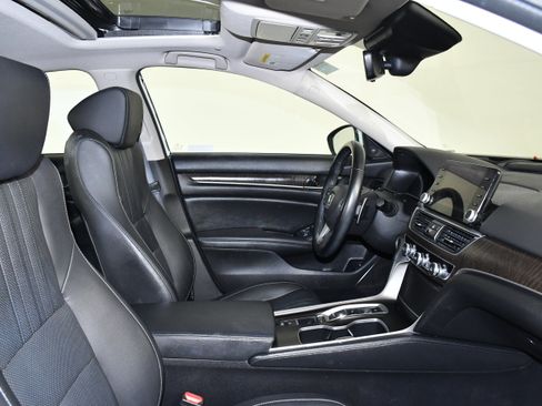 Used 2022 Honda Accord Touring image 26