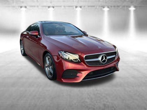 Used 2018 Mercedes-Benz E 400 Coupe image 2