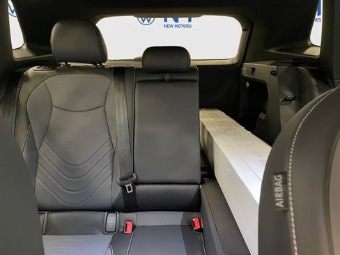 New 2026 Volkswagen Tiguan SE R-Line image 13