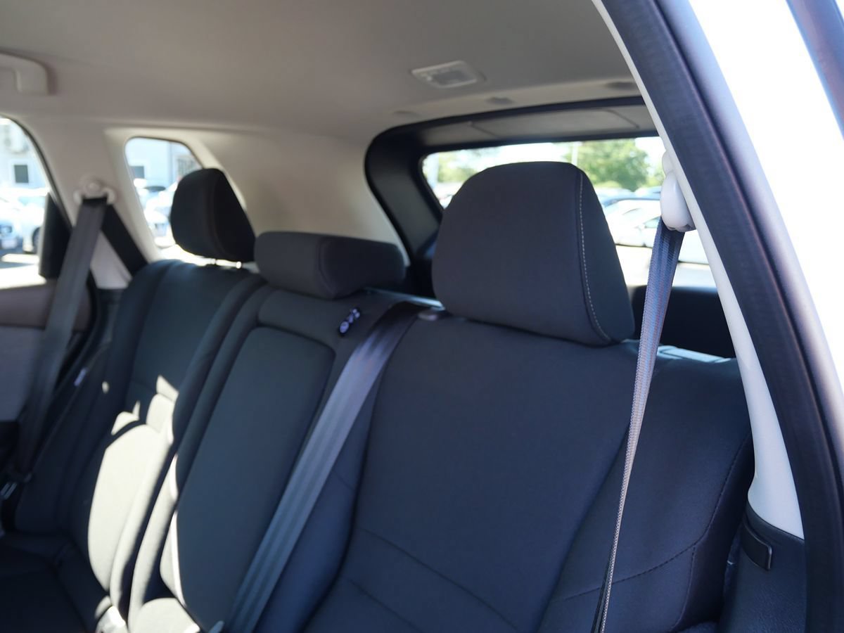 Used 2023 Nissan Rogue S AWD/4WD image 22