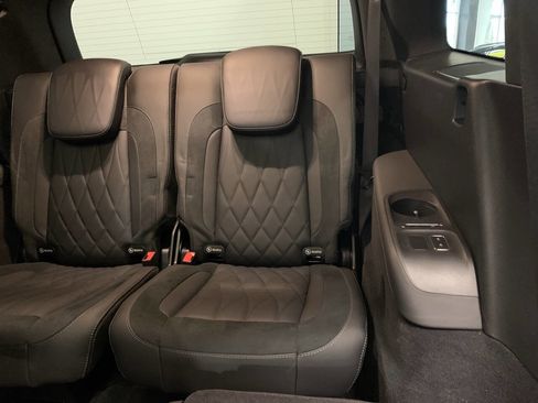 Used 2025 Mercedes-Benz GLS 63 AMG 4MATIC image 27