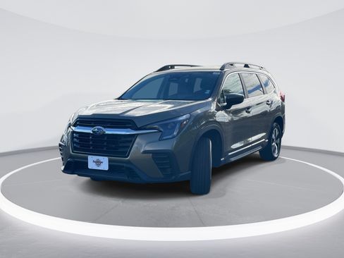 Used 2025 Subaru Ascent Premium AWD/4WD image 3