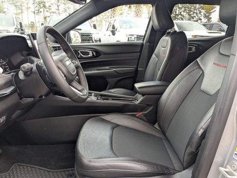 Used 2024 Jeep Compass Trailhawk image 20