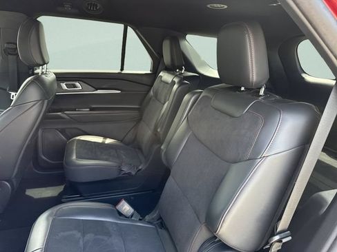 Used 2025 Ford Explorer ST AWD/4WD image 26
