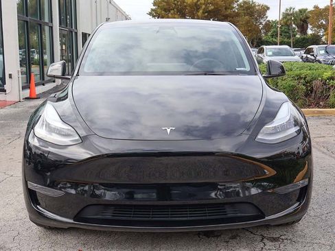 Used 2023 Tesla Model Y Long Range image 11