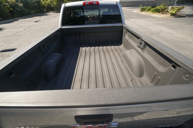 Used 2017 GMC Sierra 1500 SLE w/ SLE Value Package RWD image 12