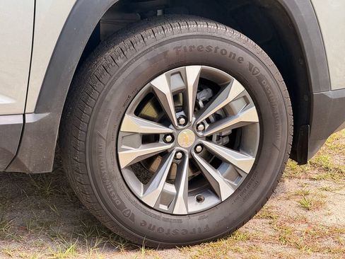Used 2025 Chevrolet Equinox LT w/ Convenience Package II FWD image 10