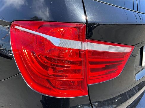 Used 2017 BMW X3 sDrive28i RWD image 30