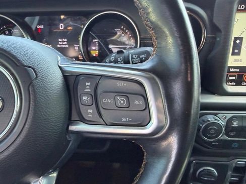 Used 2021 Jeep Wrangler Unlimited Sahara AWD/4WD image 11