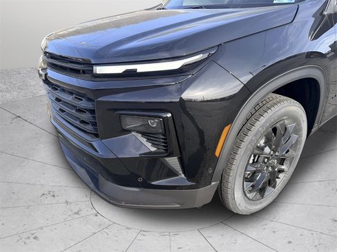 New 2026 Chevrolet Traverse LT w/ Enhanced Driving Package image 11