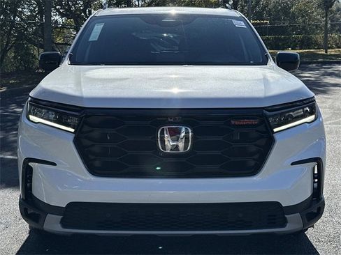 New 2025 Honda Pilot TrailSport image 8