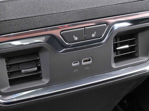 New 2025 GMC Sierra 3500 Denali Ultimate image 23