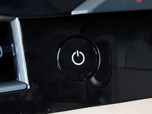 New 2025 Porsche Taycan image 45