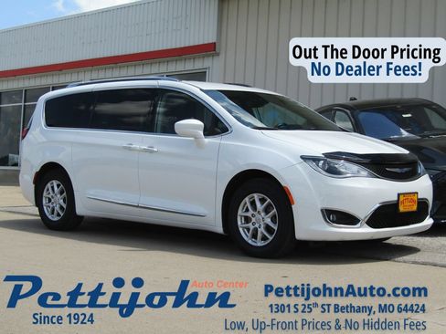 Used 2020 Chrysler Pacifica Touring-L FWD image 1