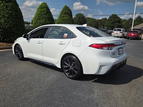 Certified 2025 Toyota Corolla SE FWD image 9