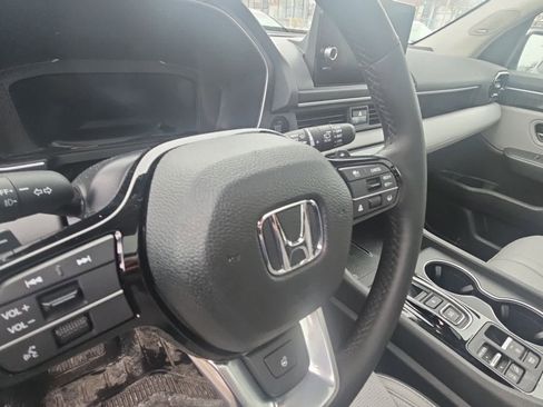 Certified 2025 Honda Pilot Elite image 5