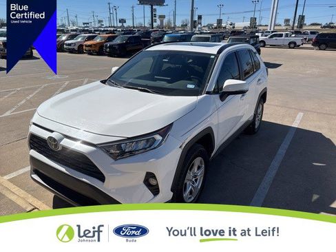Used 2019 Toyota RAV4 XLE image 1