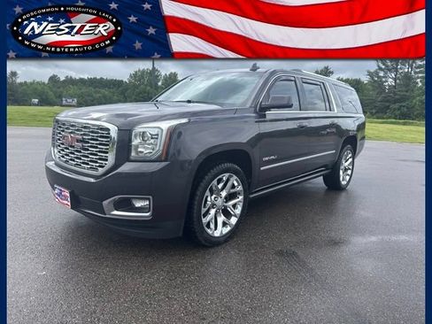 Used 2018 GMC Yukon XL Denali w/ Denali Ultimate Package AWD/4WD image 1