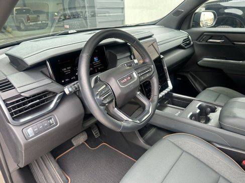 Used 2024 GMC Acadia AT4 AWD/4WD image 14