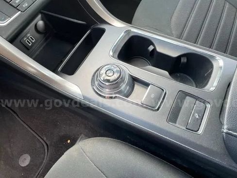 Used 2019 Ford Fusion SE FWD image 19