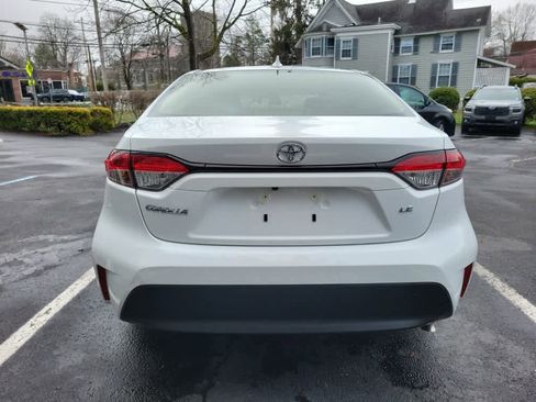 Used 2023 Toyota Corolla LE image 4