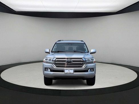 Used 2018 Toyota Land Cruiser AWD/4WD image 3