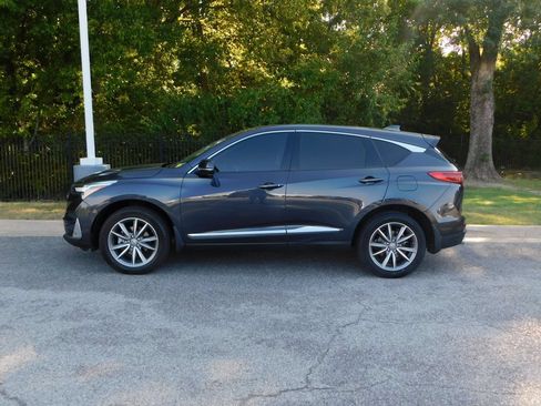 Used 2020 Acura RDX FWD w/ Technology Package image 2