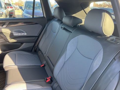 New 2026 Volkswagen Tiguan SE R-Line AWD/4WD image 8