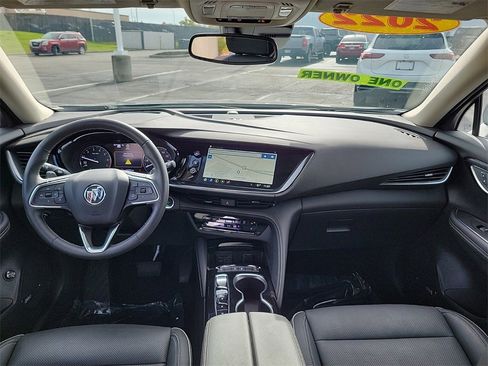 Used 2022 Buick Envision Essence w/ Technology Package I image 8