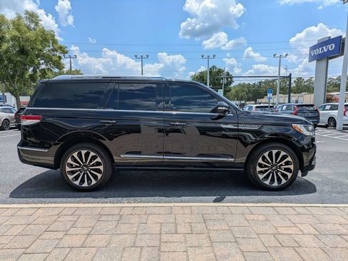 Used 2024 Lincoln Navigator Reserve AWD/4WD image 7