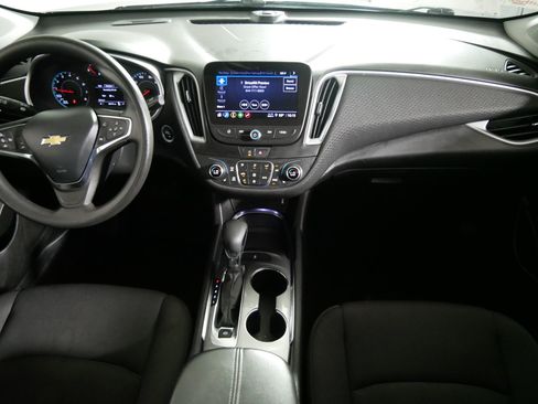 Used 2023 Chevrolet Malibu LT FWD image 10