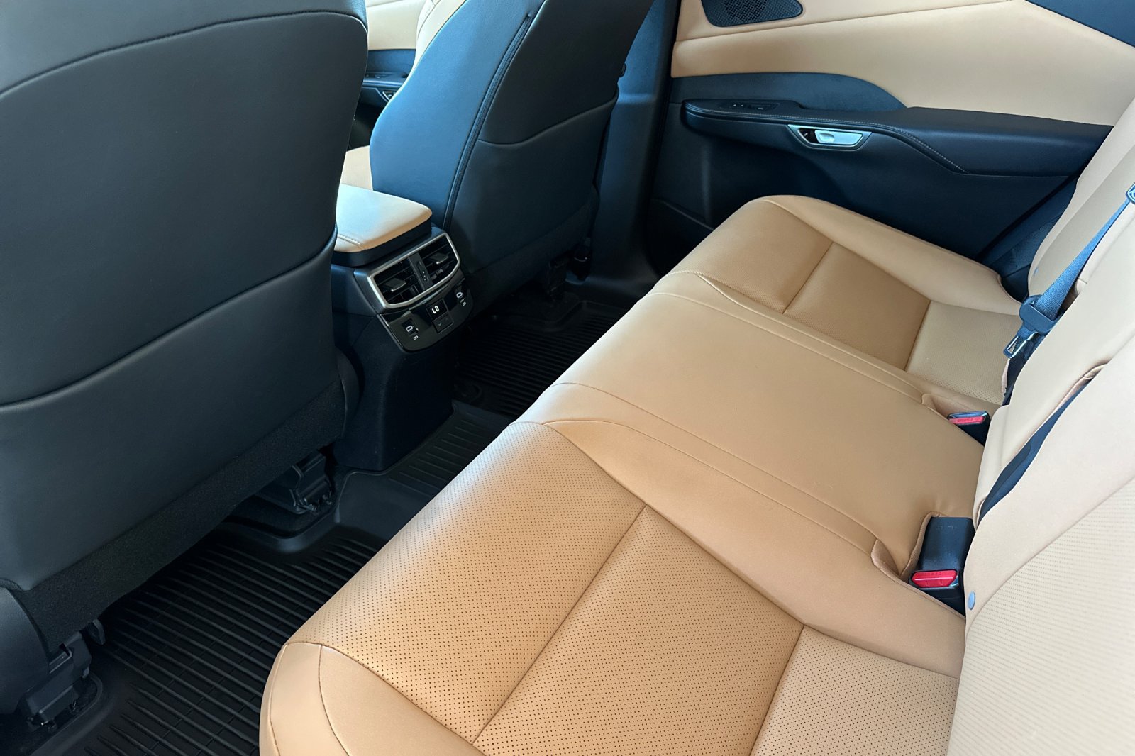 Used 2026 Lexus RX 350h w/ Convenience Package AWD/4WD image 12