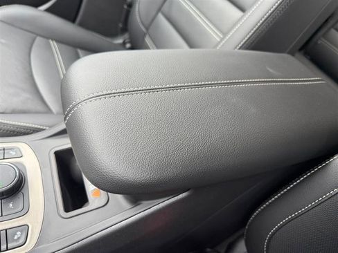 Used 2024 GMC Terrain Denali w/ LPO, Floor Liner Package AWD/4WD image 30