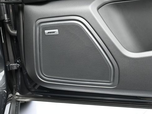 Certified 2026 Porsche Macan AWD/4WD image 30