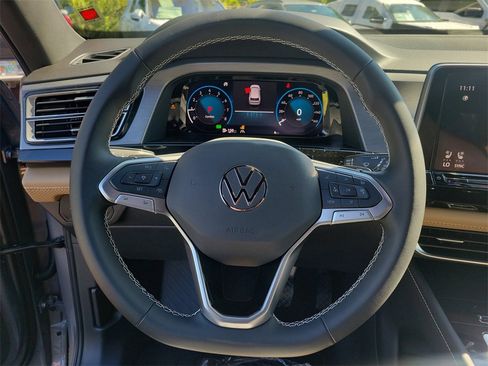 New 2026 Volkswagen Atlas Cross Sport SE image 27