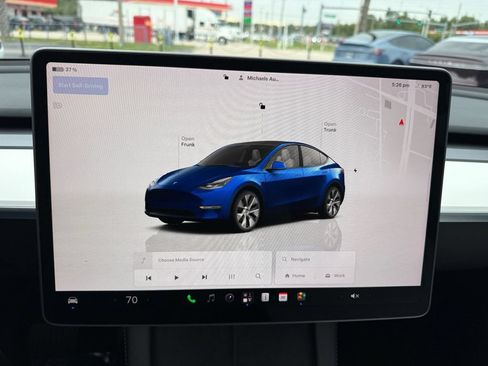 Used 2024 Tesla Model Y Long Range AWD/4WD image 12