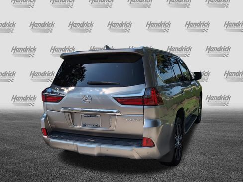 Used 2020 Lexus LX 570 4WD w/ Luxury Package image 10