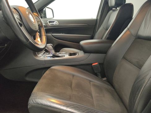 Used 2020 Jeep Grand Cherokee Altitude RWD image 17